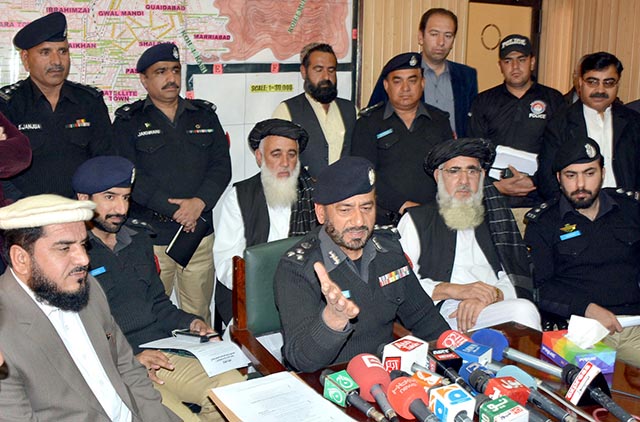 Quetta Police smash six-man robbery gang operating in forces uniforms ...